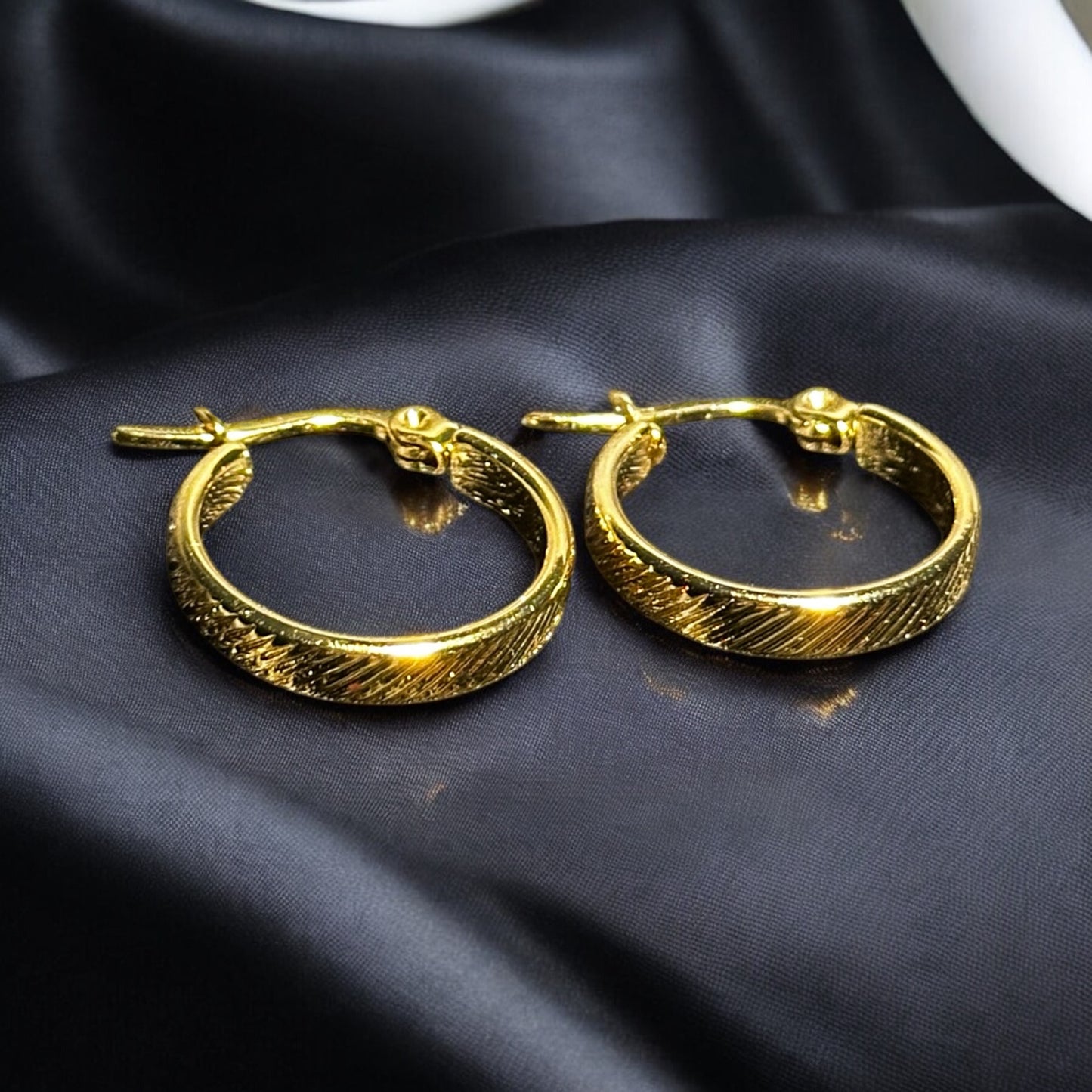 Essential Gold Mini Hoops