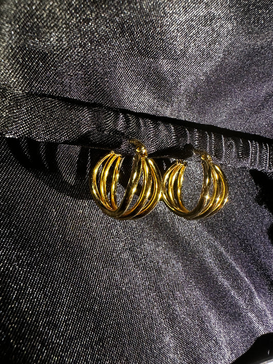 Kerij hoop earrings